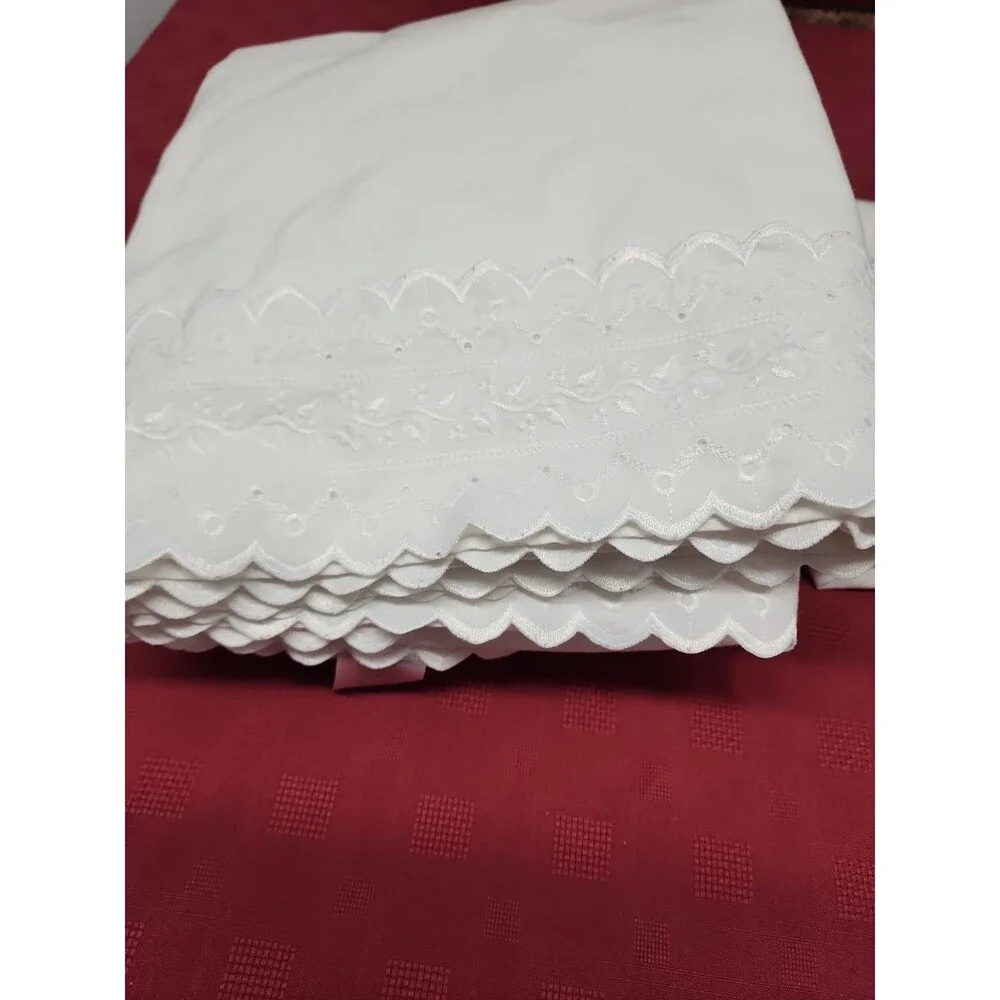 White JCP Home Collection Sheets 4 Cases 60/40 Cotton Blend Eyelet Trim Queen